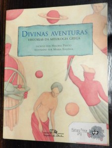 Favor reparar na etiqueta de Pokémon.