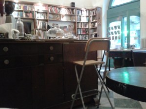 Massolit Books, Hungria