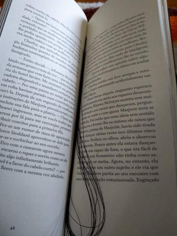 Bernice corta o cabelo-mecha